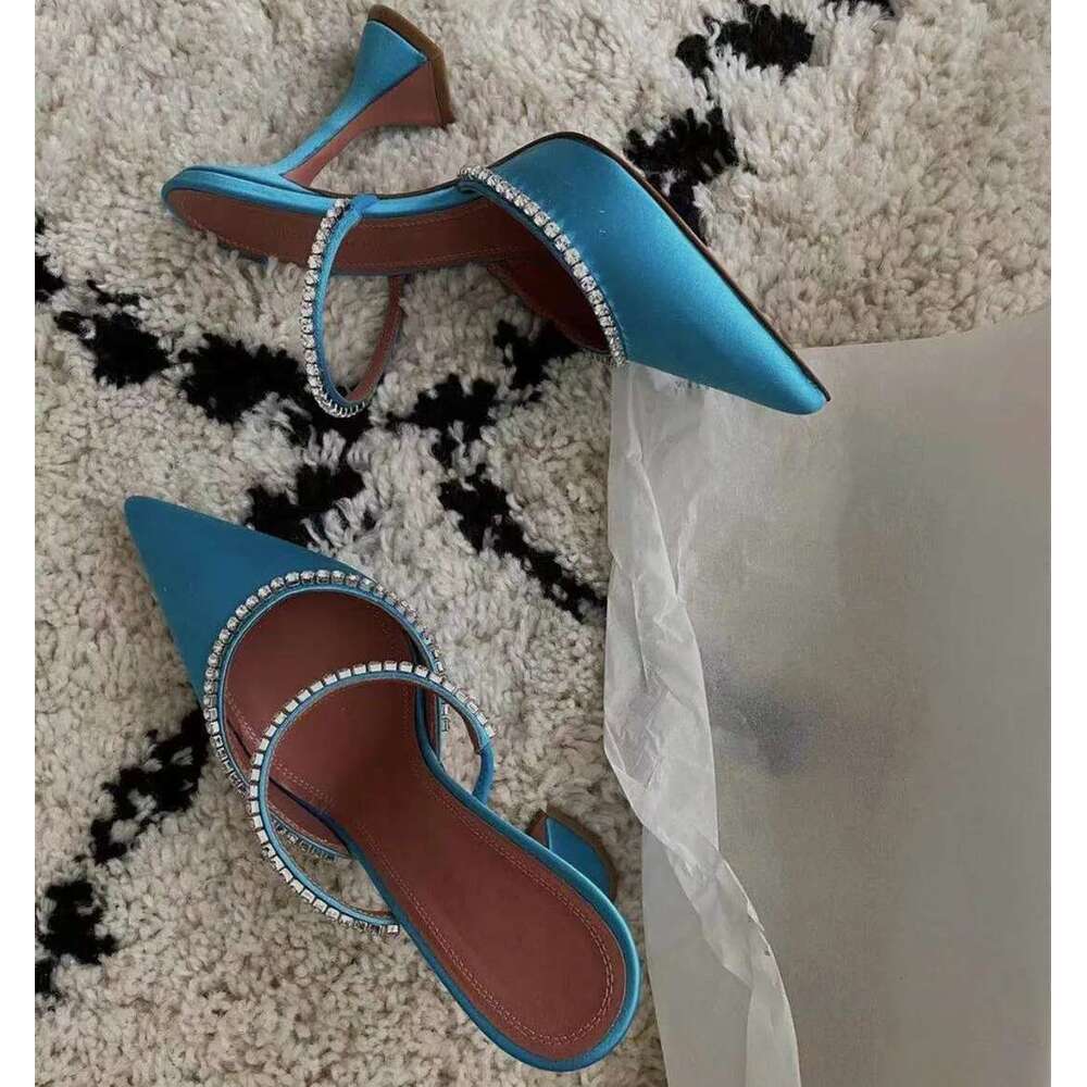Star style Crystal clear Heeled Women Pumps Fashion Transparent PVC Female Mules High heels Summer Sgback Party Dress Shoes
