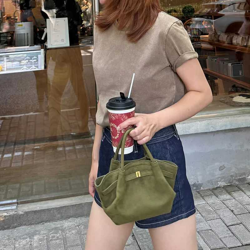 New Arrival Fashion Suede Trapeze for Designer Women Handbags Large Tote Bag Trend Autumn and Winter Shoulder Bags Z250118