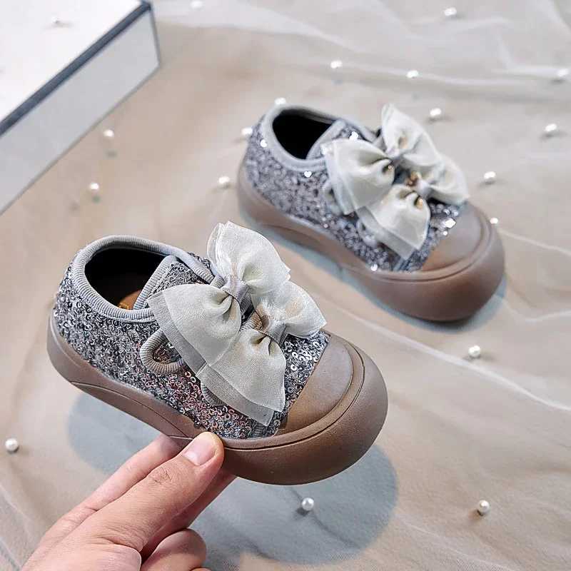 2024 New Girls Casual Shoes Sequins Versatile Children Tennis Shoes Thick Bottom Fashion Kids School Sports Shoes Non-slip PUXJ250118
