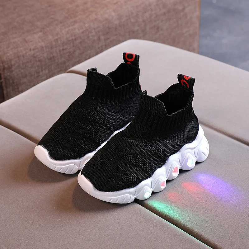 Size 21-30 New LED Children Glowing Shoes Baby Luminous Sneakers Boys Lighting Running Shoes Kids Breathable Mesh SneakersXJ250118