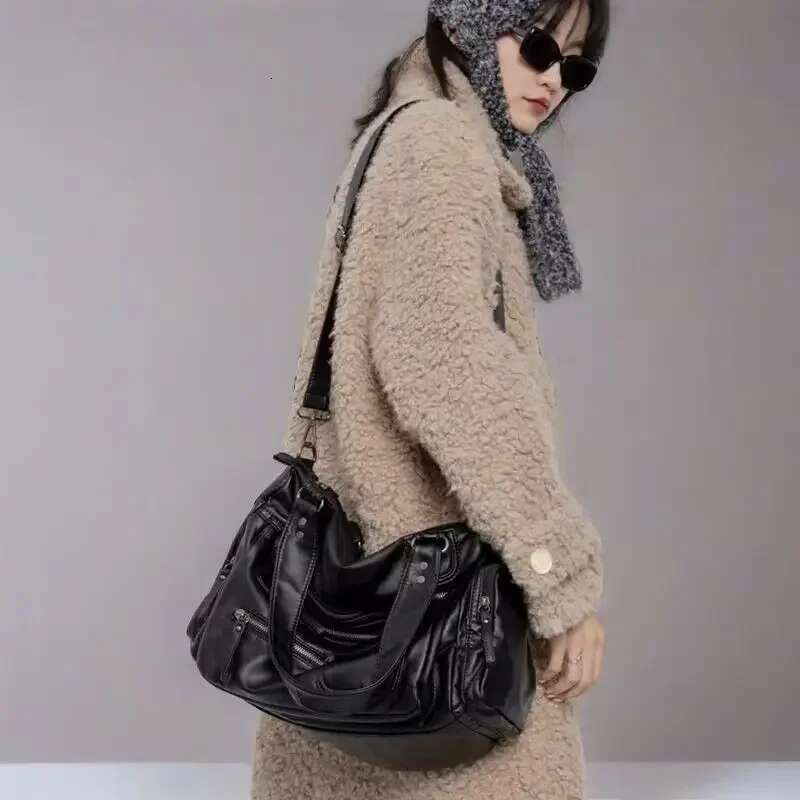 MBTI Gothic Handbags For Women Design Black Punk Underarm Motorcycle Shoulder Fashion Pu Leather Casual Messenger Bag