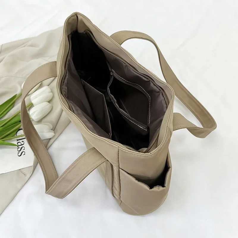 New Arrival High Quality Commuting Tote Bag Simple Nylon Womens Shoulder Bag Large Capacity Student Class Handbag Z250118