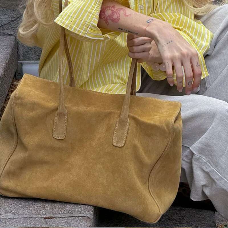 Faux Suede Box 2025 Niche Design Ins European American Autumn Winter Square Large Capacity Portable Shoulder Bag
