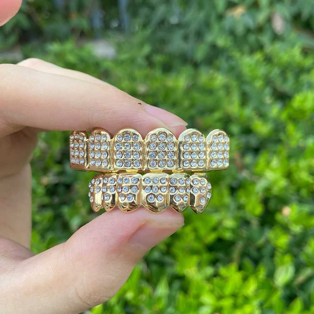 YOUNGX Hip Hop CZ Stone Mouth Teeth Grillz Braces Top Bottom Shiny Zircon Charm Tooth Caps For Women Men Jewelry Cosplay GiftXJ250114