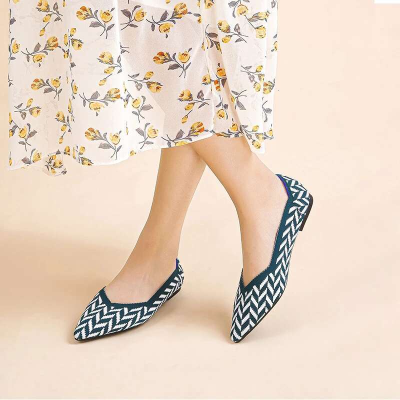 2025 New Women Shoes Flat Knit Breathable Square Heel Fashionable Beautiful Princess Antiskid Rubber Sole Comfortable