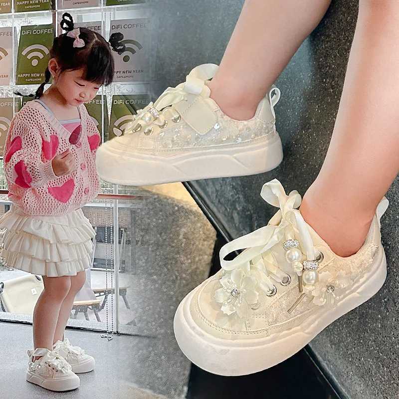 Girl Casual Shoes Chinese Sle Kids Princess Shoe with Sweet Flowers 2024 Autumn New Girls Sports Shoes with Cute Ribbon BowXJ250118
