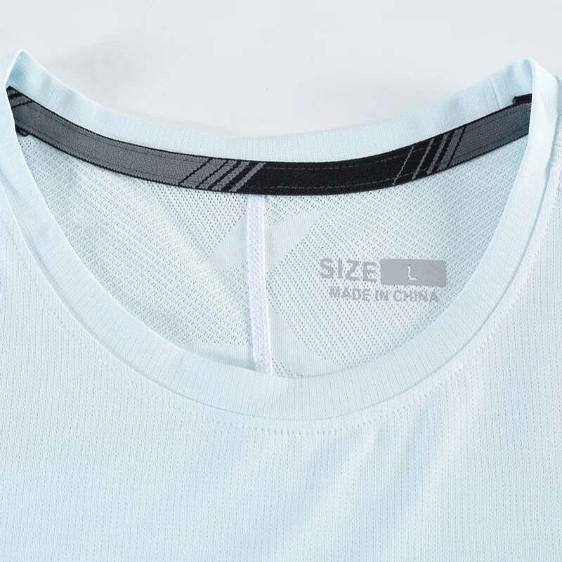 Ddmyoutdoor China Domestic Outdoor Mens Long Sleeve Reflective Walking Runing Sports O Neck Top Breathable Fiess Quick Drying Bodybuilding Workout Jer