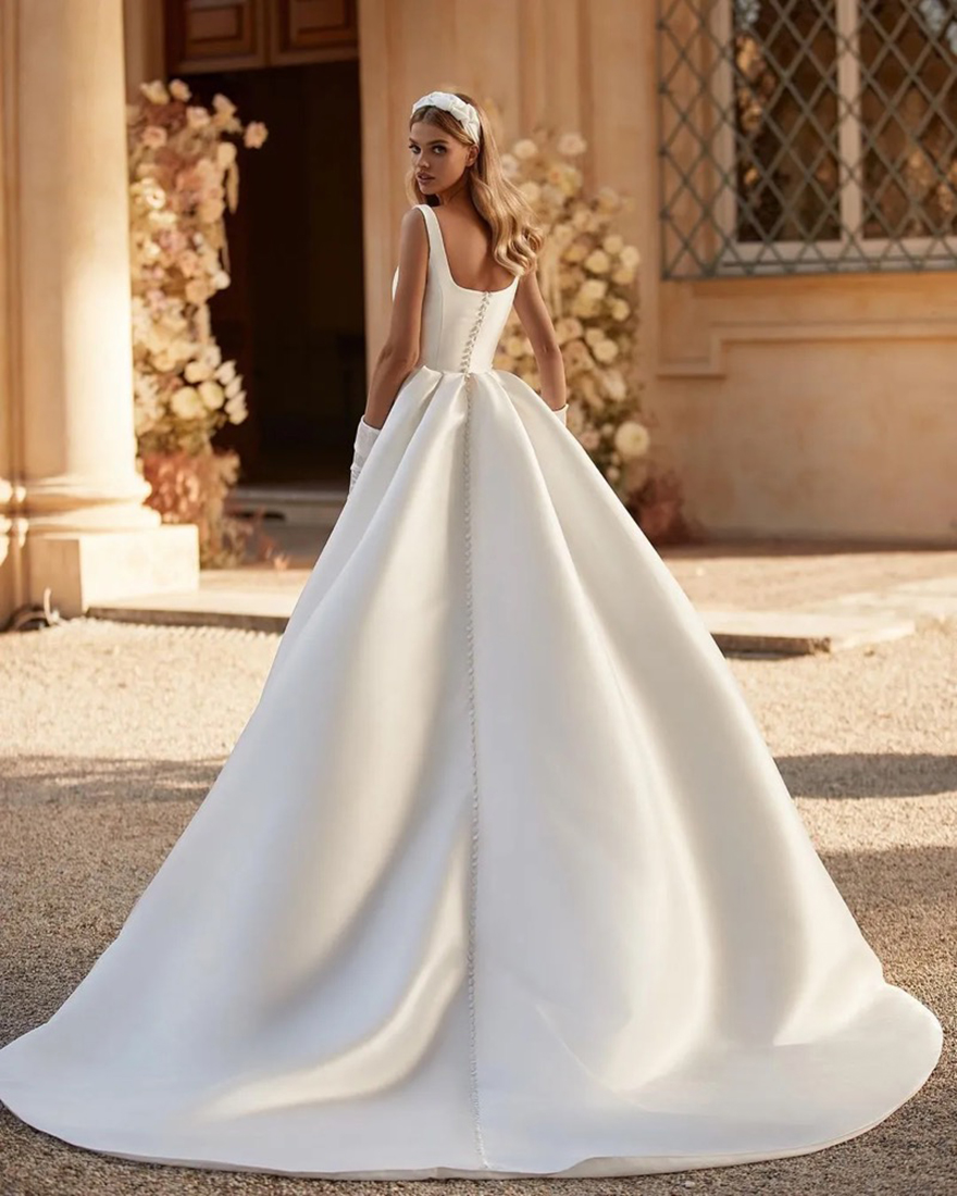 Nova A Milla Line Dress Square Neck Thigh Slit Wedding Dresses Vestidos De Novia Button Back Designer Bridal Gowns es signer