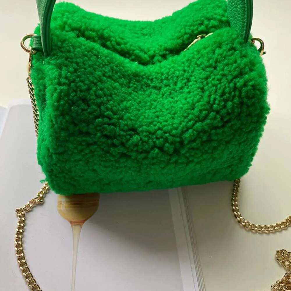 Fashion Furry Lambswool Flap Woman Design Soft Plush Girls Chain Messenger Shoulder Bag Crossbody Ladies Purse Handbags