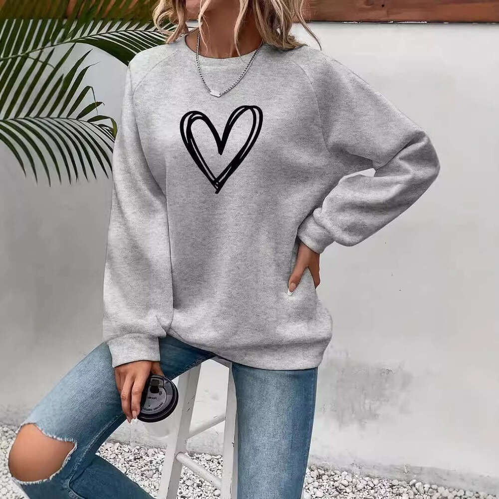2025 autumn winter popular European American heart-shaped printed round neck long sleeved hoodie top, women's new style, chic and elegant clothin
