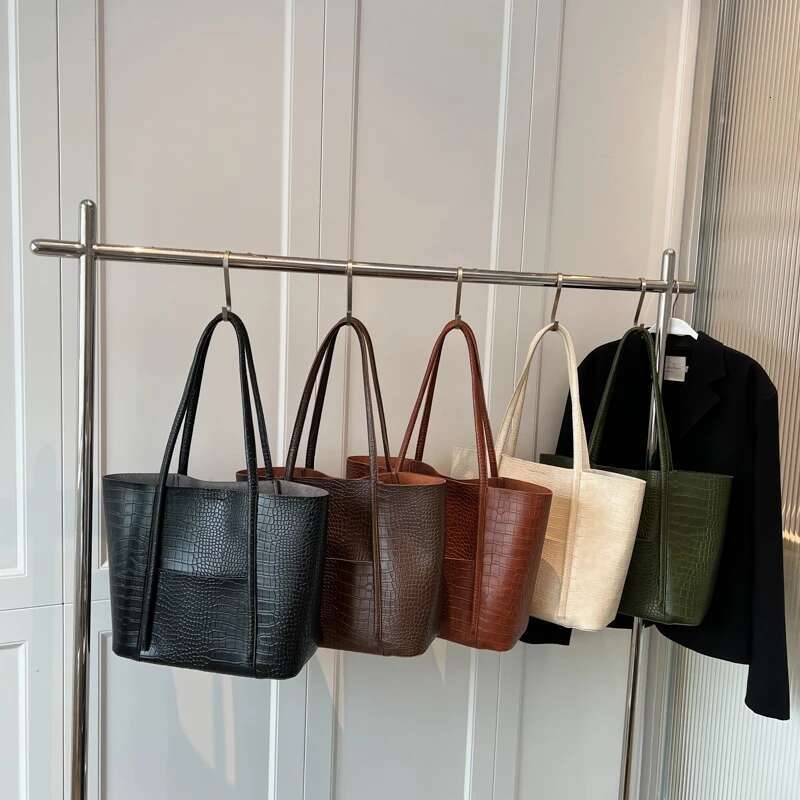 LEFTSIDE Large PU Leather Shoulder Bag For Women 2022 Winter Trend Designer Females Fashion Handbags Purses Tote Bags