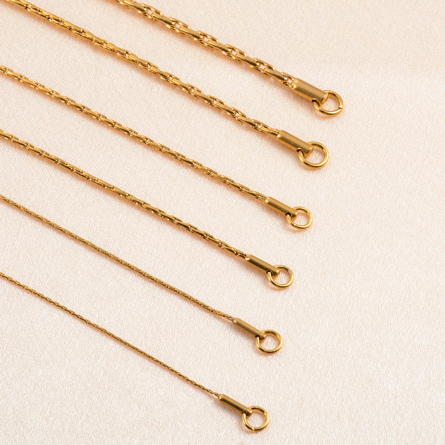 0608112182m Stainless Steel Gold Color Vertikal Tiny Chain Women Mens Necklace Party Gift Jewelry 250114