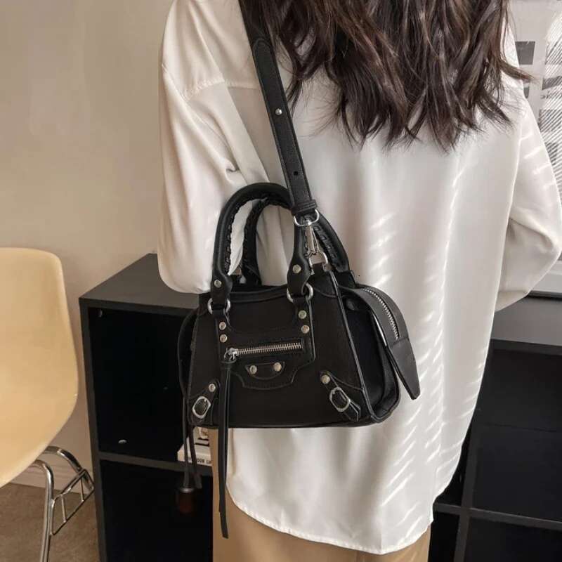 Moto Styg Crossbody Women 2025 New Trend Fashion Chic Rivet Shoulder Bag High Quality Black Faux Leather Designer Handbag