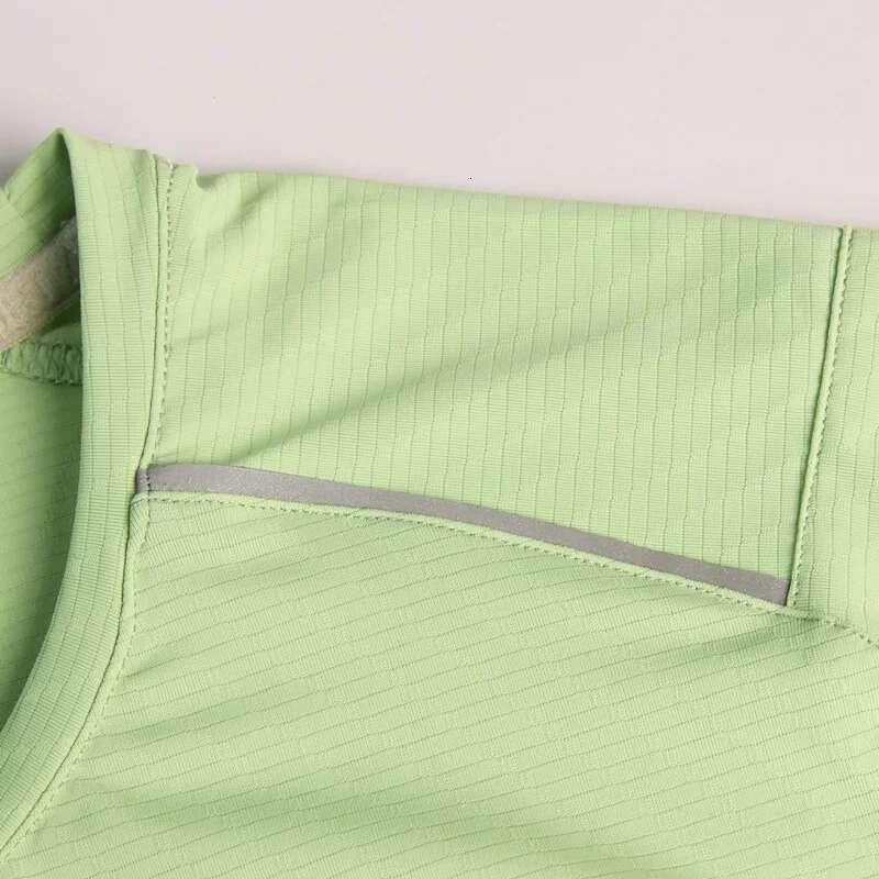 Ddmyoutdoor China Domestic Men Sport Nylon T Summer Causal Run Stripe Fashion Bodybuilding Fiess Short Sleeves Training Exercise Gym Sports Shirts