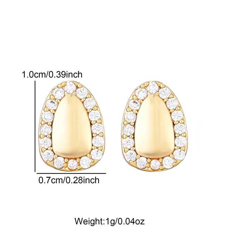 D Z Hip Hop 2Pcs Iced Out Cubic Zircon Teeth Grillz Caps Micro Pave Top Bottom Charm Grills For Men Women Teeth JewelryXJ250114