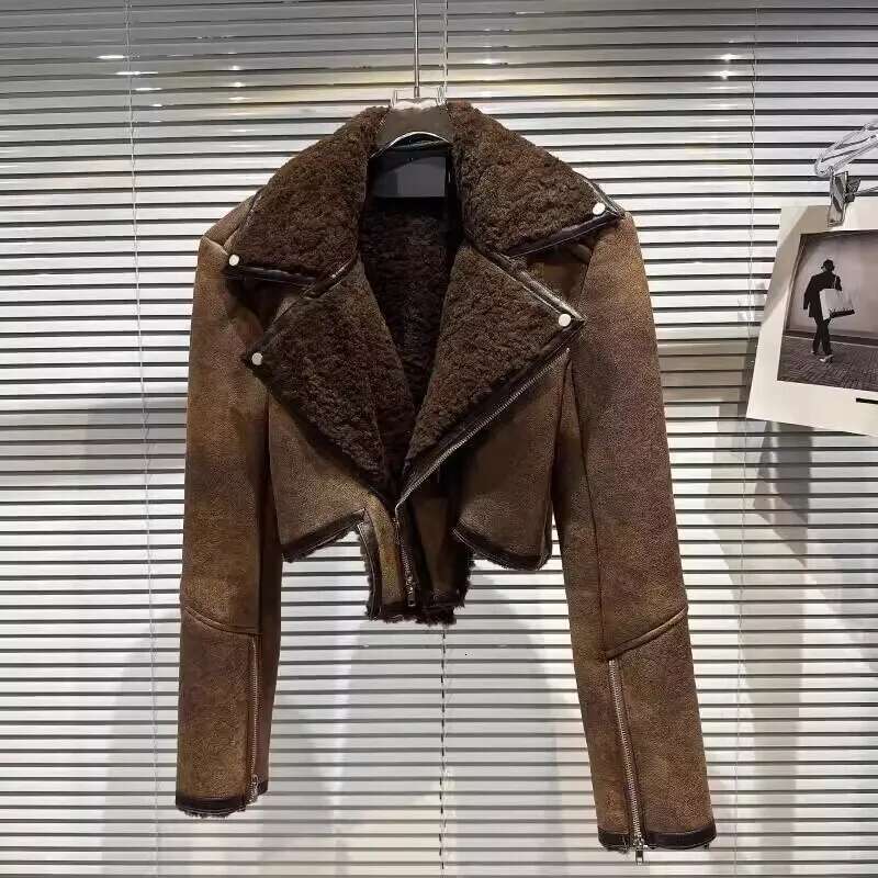 PREPOMP 2024 Winter New Collection Turn Down Collar Zippers Sleeve Cuff Faux Fur Leather Jacket Women Irregular Coat Gh010