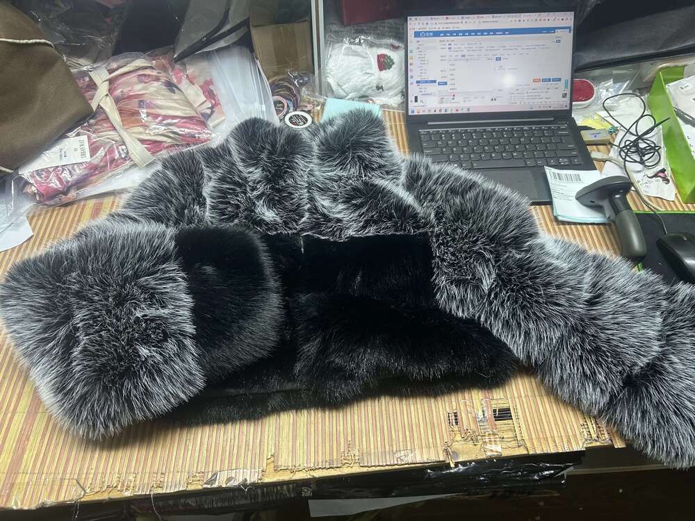 Fashion Coat Women Cropped Autumn Long Sleeve Fluffy Faux Jacket Winter Fur Ladies Zipper Furry Mink Coats