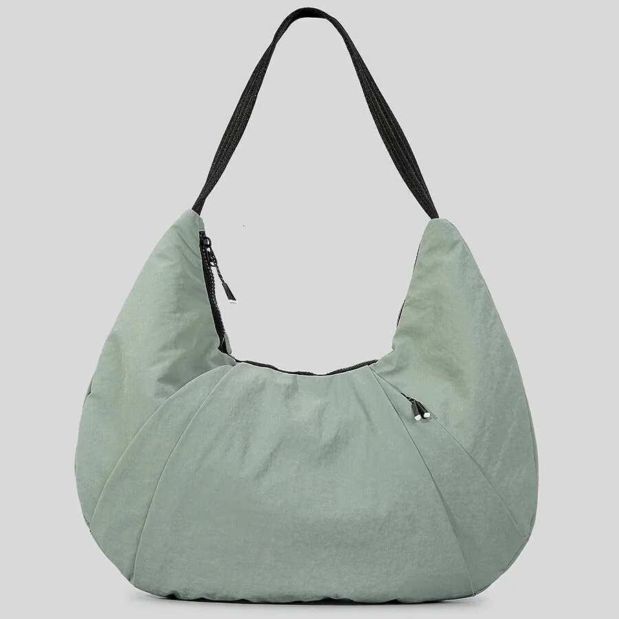 Ddmyoutdoor China Domestic Mermaid Curve Nylon Crescent Shaped For Women S Niche Lightweight Underarm Large Capacity Outdoor Fiess Shoulder Bag