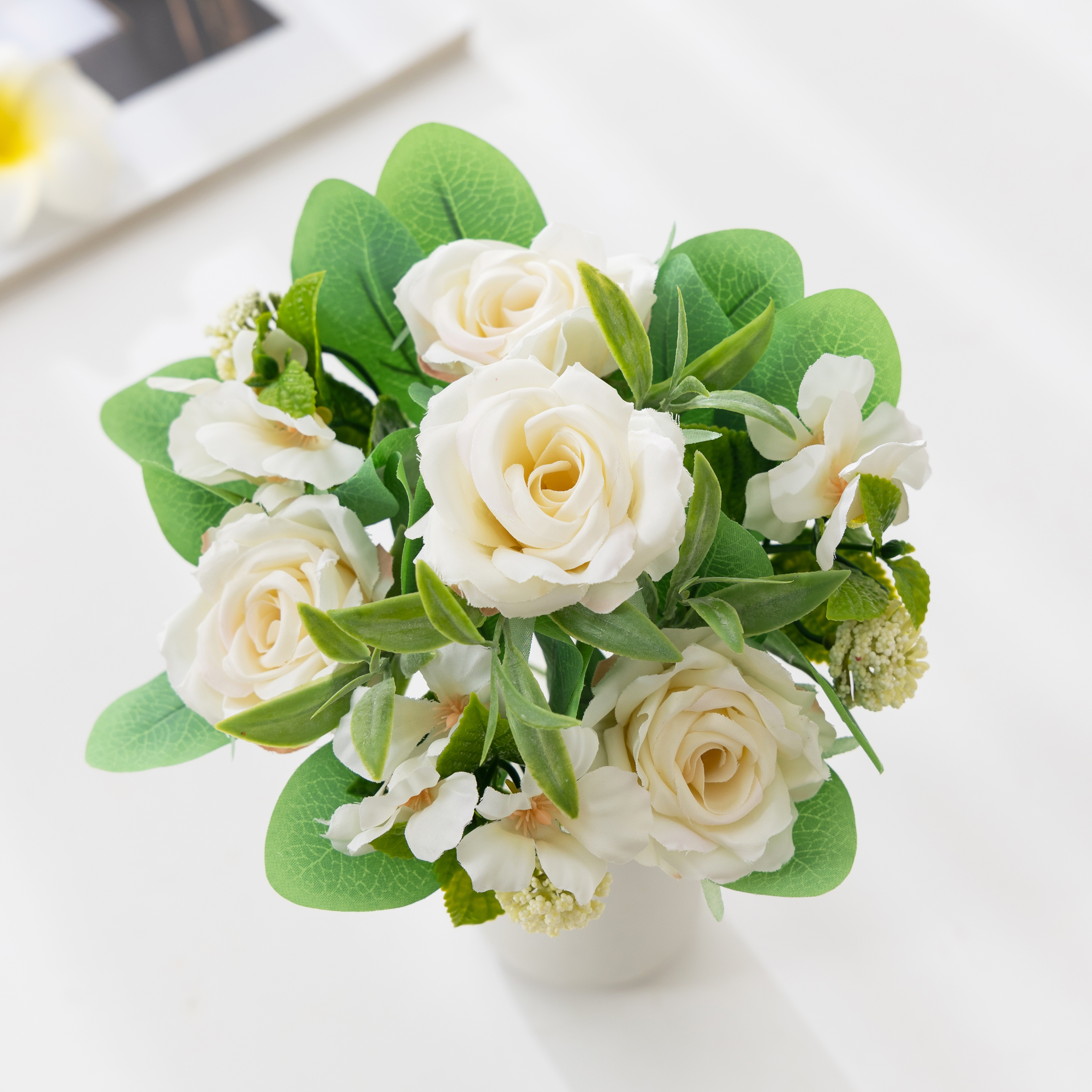 Net red simulation rose flower handle bouquet home decoration small rose simulation flower living room ornaments cross-border greenery simulation flow