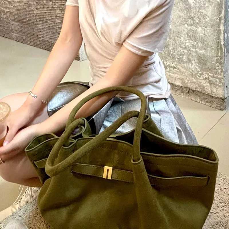 New Arrival Fashion Suede Trapeze for Designer Women Handbags Large Tote Bag Trend Autumn and Winter Shoulder Bags Z250118