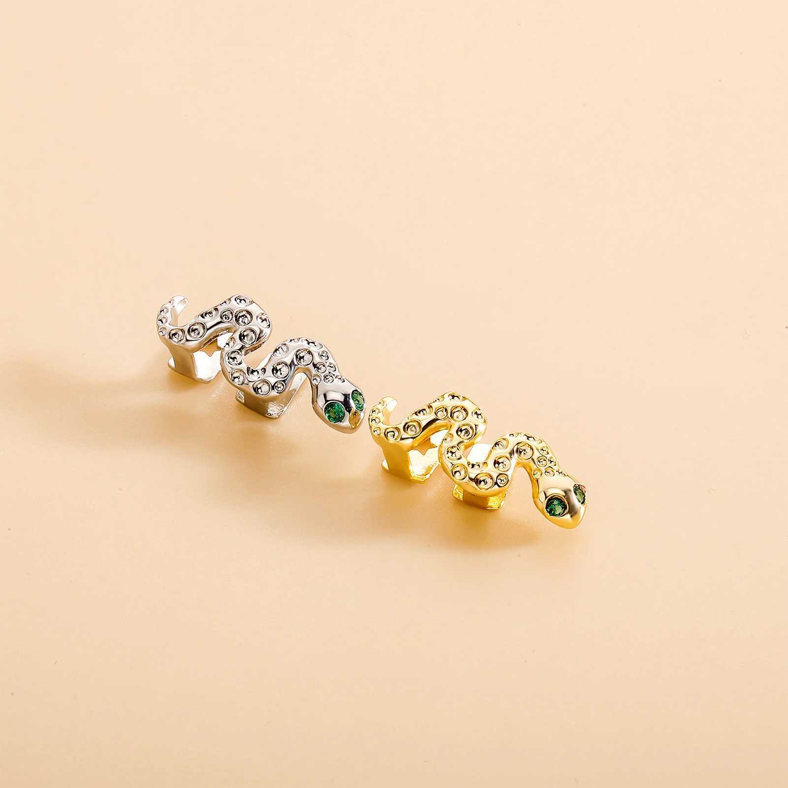 RACHELZ Niche Green Crystal Eye Snake Shape Teeth Grillz Hip Hop Tooth Caps Decor For Women Men Jewelry CosplayXJ250114