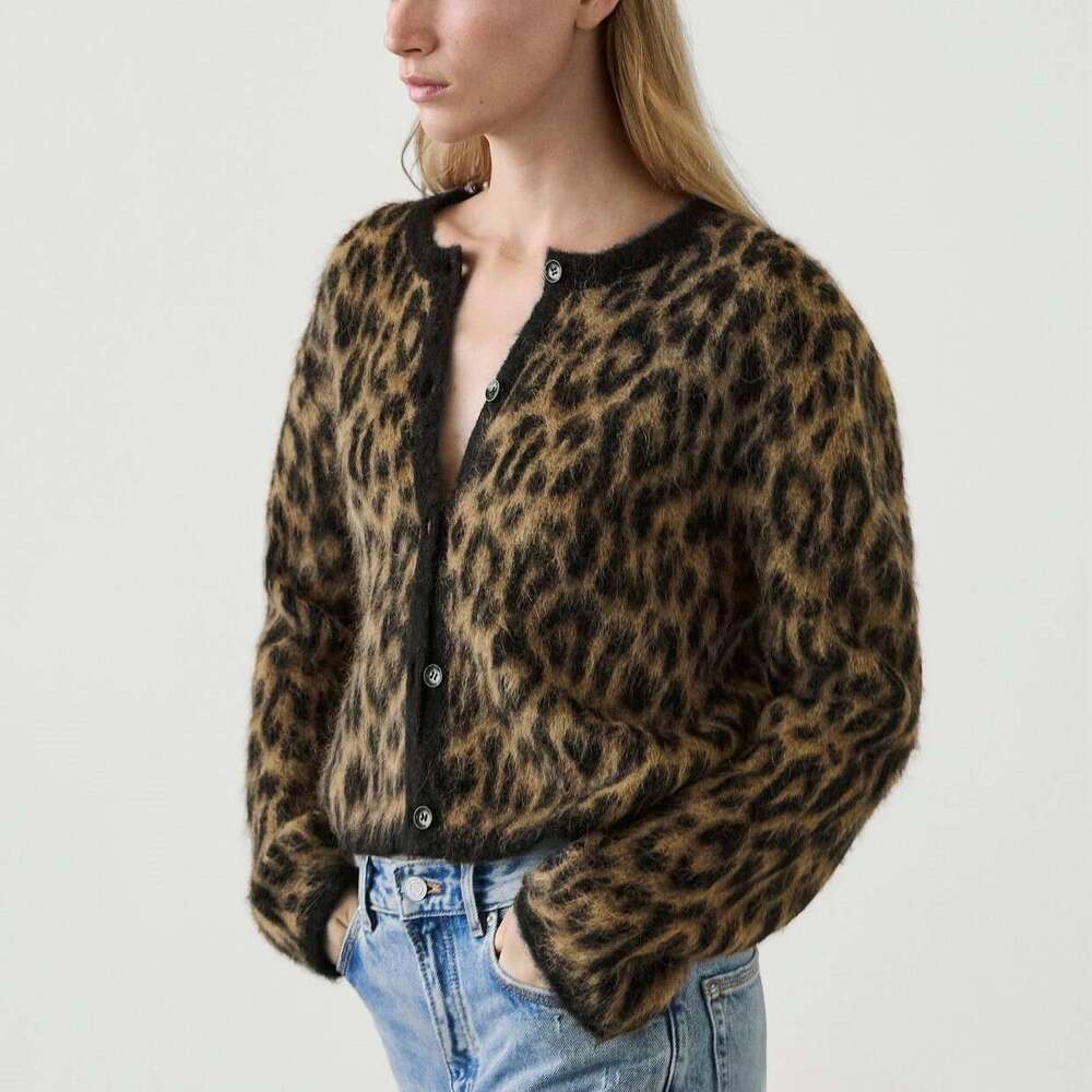 2025 autumn winter European American popular women's loose and fashionable leopard print knitted sweater new casual versatile fashion clothing