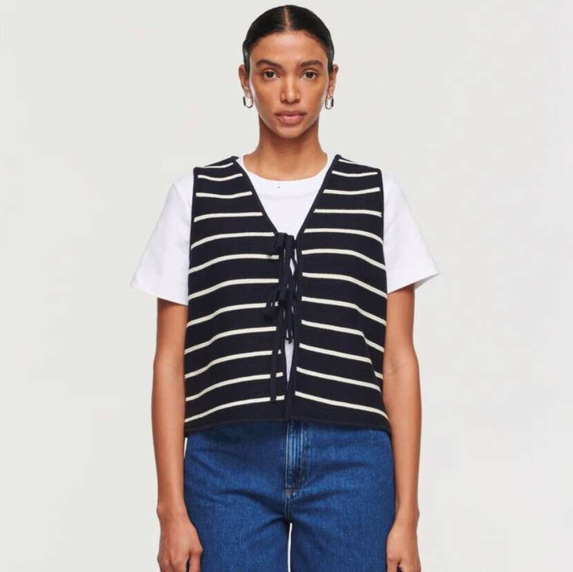 2025 European and American women's hot selg top fashionable casual strap rabbit veet vest temperament versatile new trend clothing ins