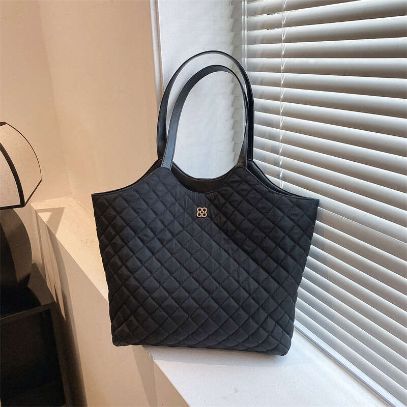 Commuter for Women 2022 New and Fashionable Autumn Shoulder Large Capacity Tote Big Bag