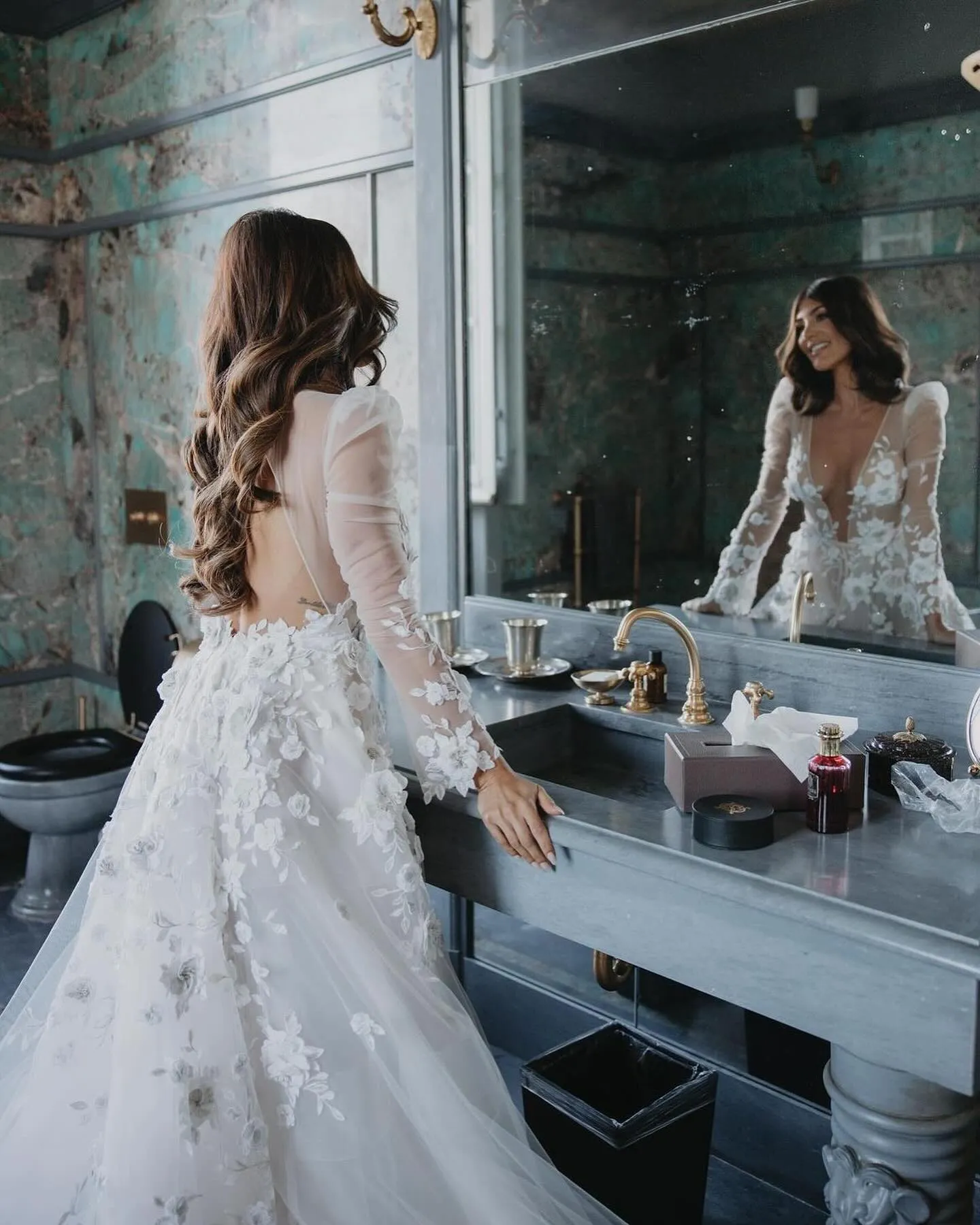 3D Floral Appliques Boho Wedding Dresses Long Sleeves Deep V-neck Backless Sexy Bridal Gowns Court Train Romantic Beach Vestido De Novia 2025
