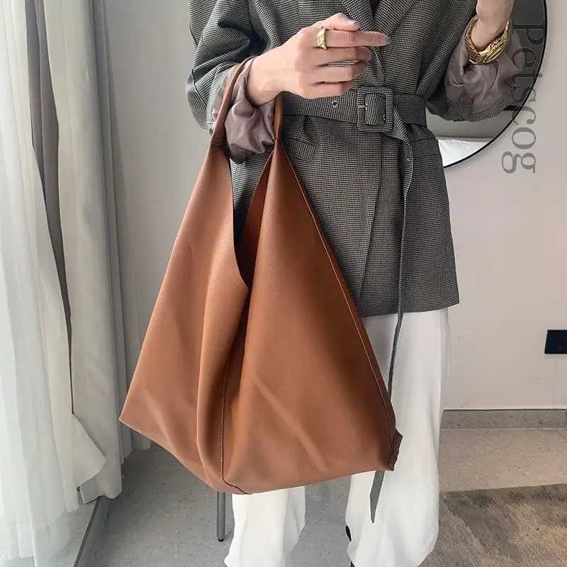 soft leather handbag for women brown large capacity handbag for shopping womens casual shoulder bag T250118