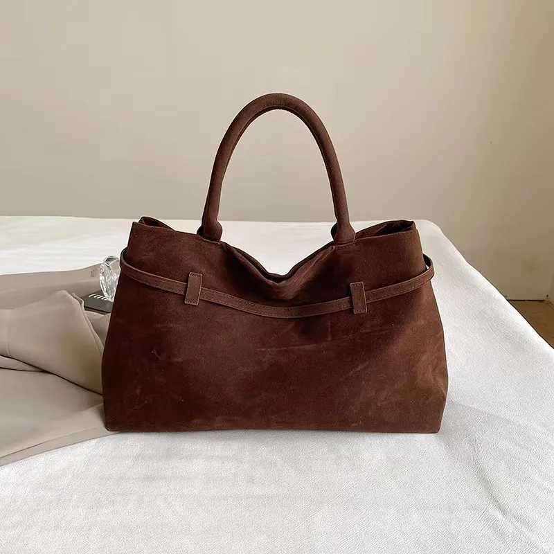 Tote Bag Ladies New Autumn/winter High-grade Niche Design Large Capacity Retro Commuter Handbag Women Shoulder Bags T250118
