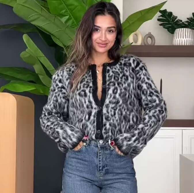 2025 autumn winter European American popular women's loose and fashionable leopard print knitted sweater new casual versatile fashion clothing