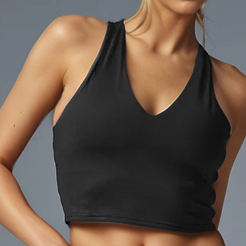 Advanced European and American women's fashion designer outdoor sports with chest cushion hanging neck top yoga set black sports shorts fitness s