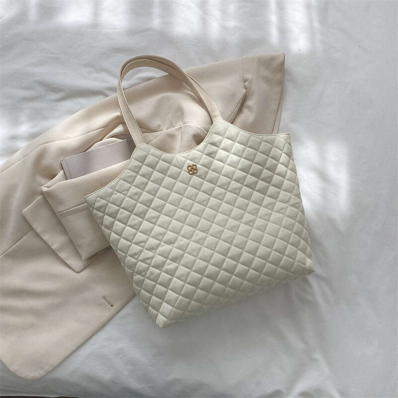 Commuter for Women 2022 New and Fashionable Autumn Shoulder Large Capacity Tote Big Bag