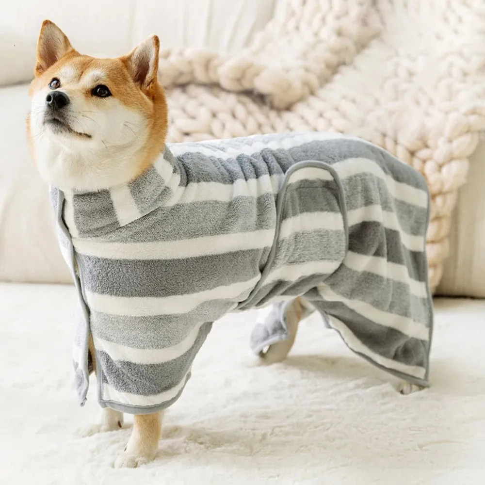 Dog Acceesories Cover for Cats Pet Blankets Supplies Dogs Products Blanket Small Pets Fluffy Soft Doggie Clothes Puppy Items 250115