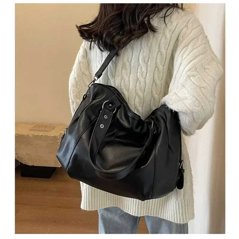 Large Capacity Female Handbag Shoulder Big Tote Bag Ladies Soft Leather Hobos Messenger Bags Women Luxury Shopper Bag T250118