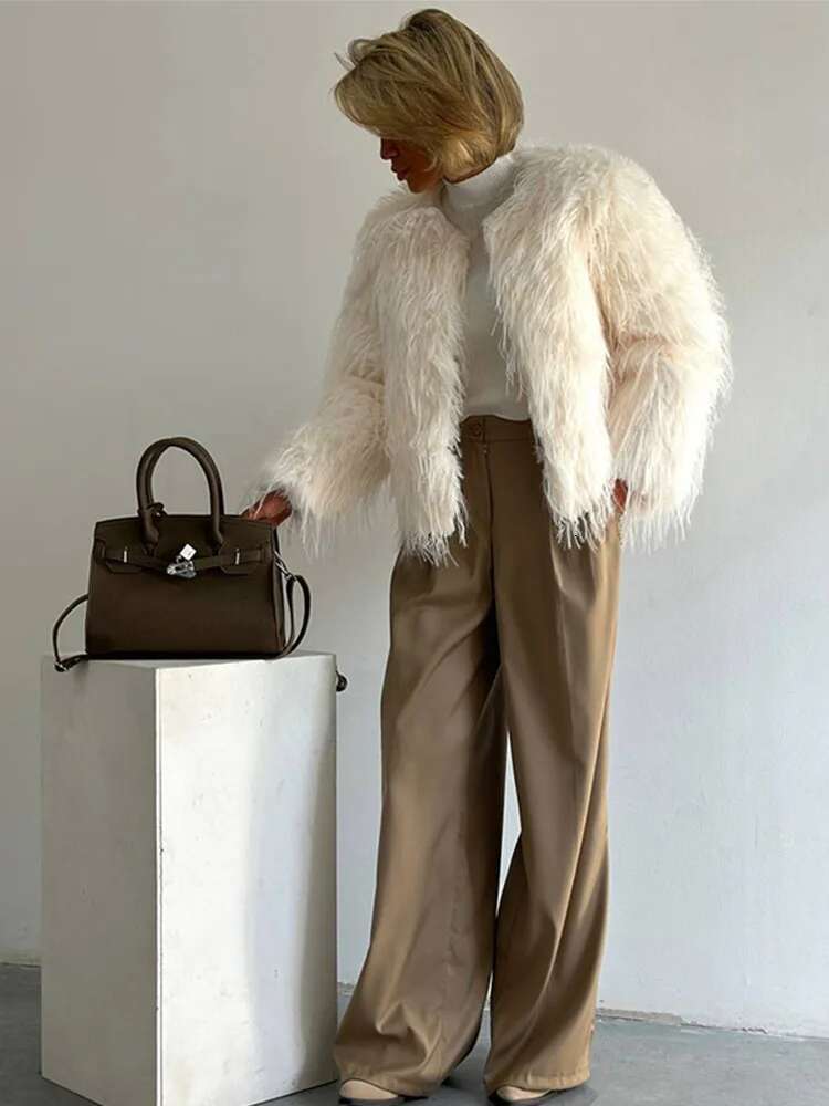 Elegant Faux Fur Women Coat Warm Open Long Sleeve O-Neck Thicken Female Short Jacket 2024 Autumn Street Lady Outwears