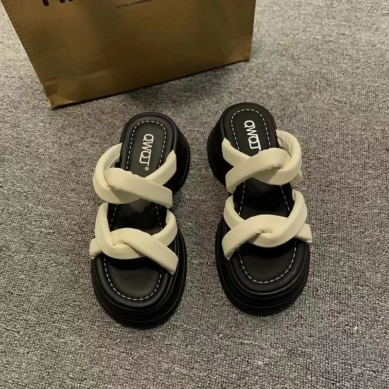 EVA flip-flops Womens thick soled flip-flops summer wear elevated soft soled beach slippers 250113