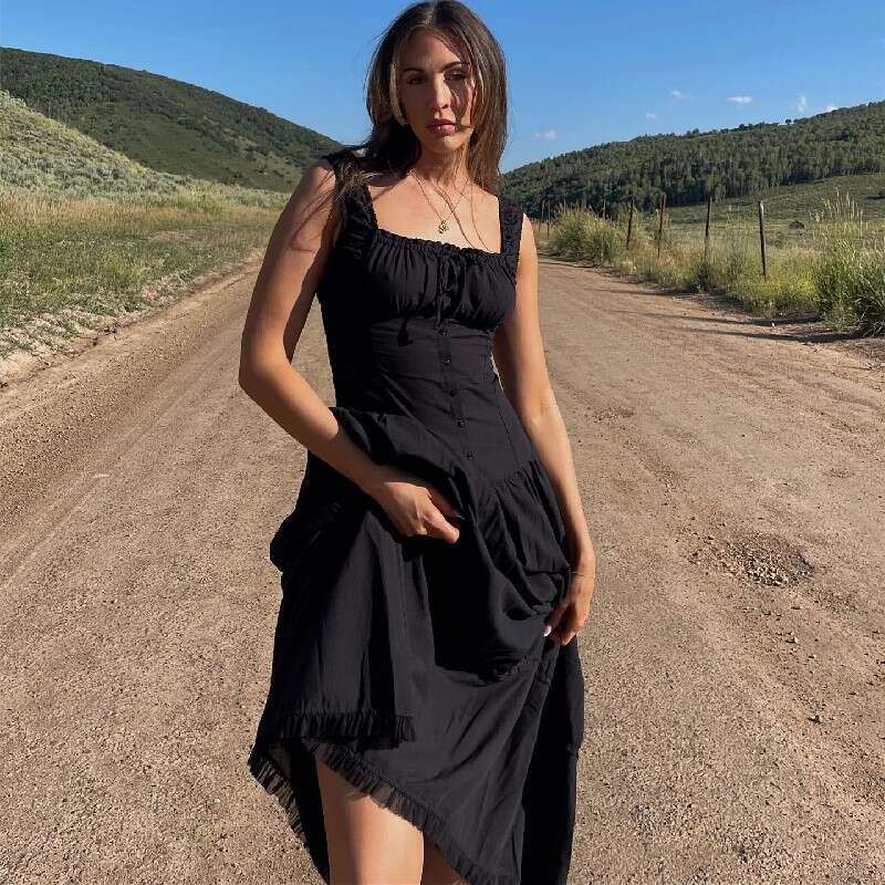 European and American 2025 summer women's vacation style fashionable square collar French temperament slim fit camisole dress new casual fashion 