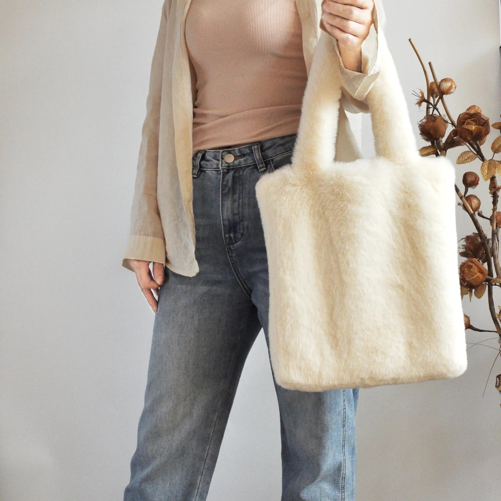 Winter Plush Bag For Women Large Capacity Creative Cat Cartoon Contrasting Color Stitching Embroidered Tote Bag Handbag 250113