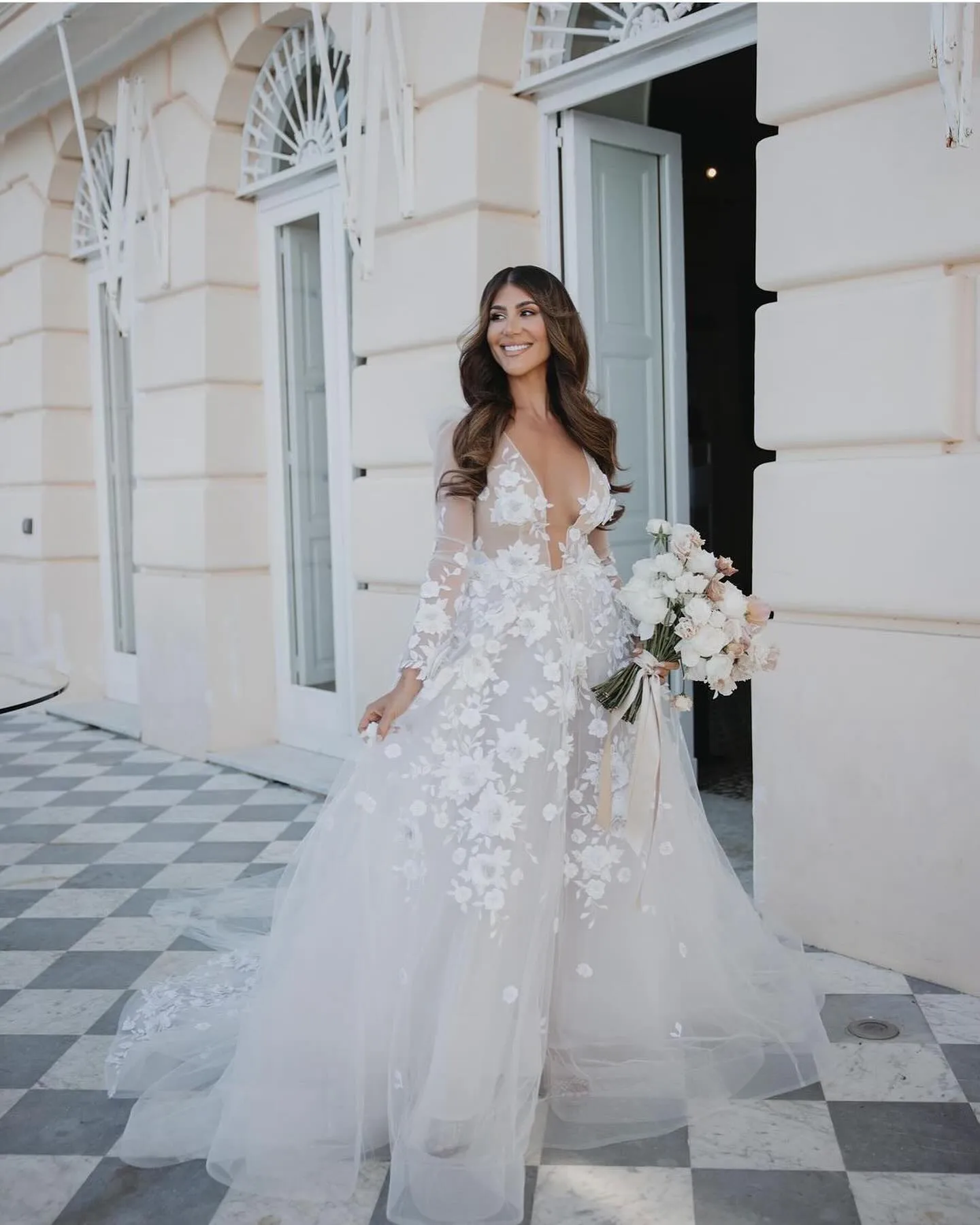 3D Floral Appliques Boho Wedding Dresses Long Sleeves Deep V-neck Backless Sexy Bridal Gowns Court Train Romantic Beach Vestido De Novia 2025
