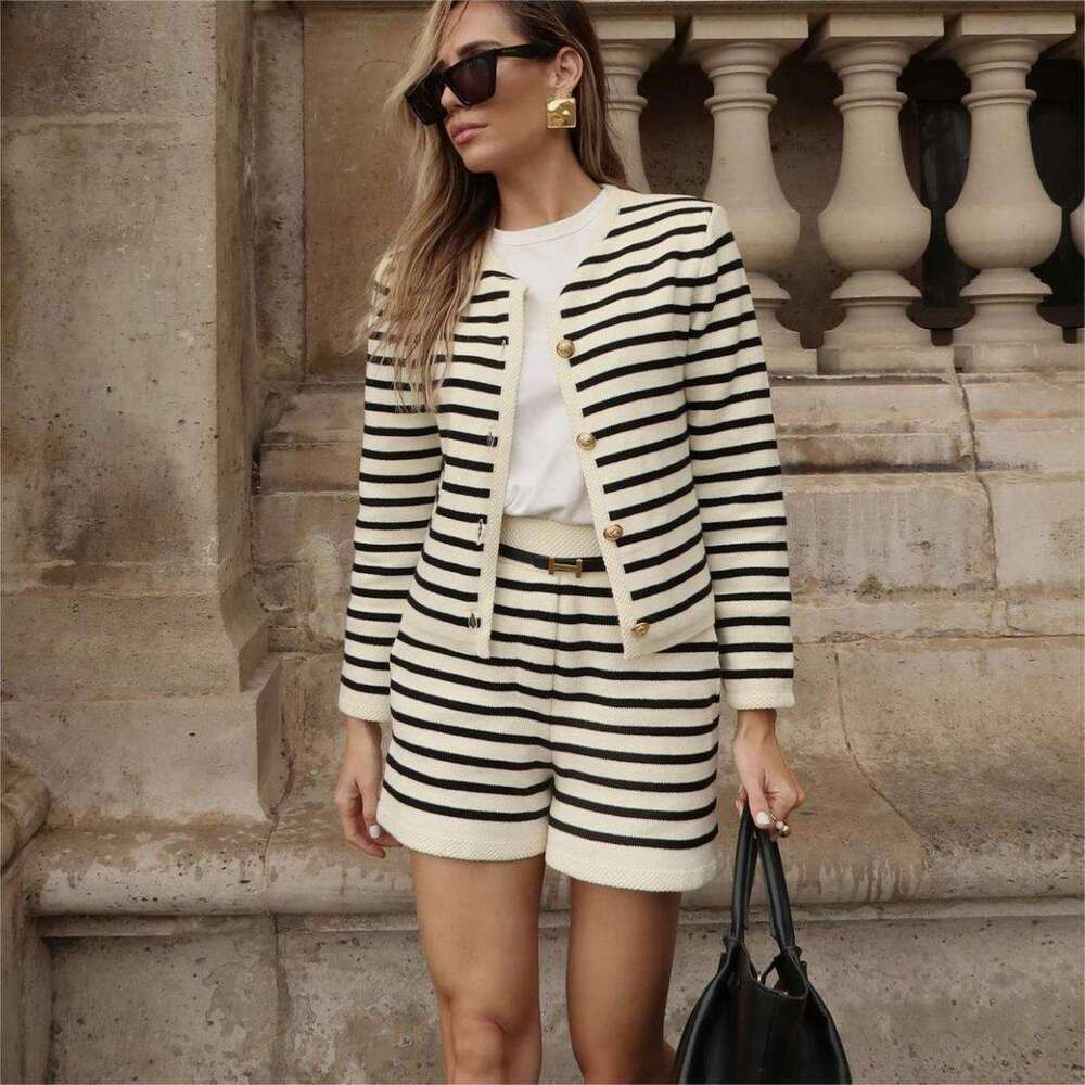 New European and American women's hot selg striped round neck knitted cardigan fashionable sweater 2025 new casual fashion trend clothing