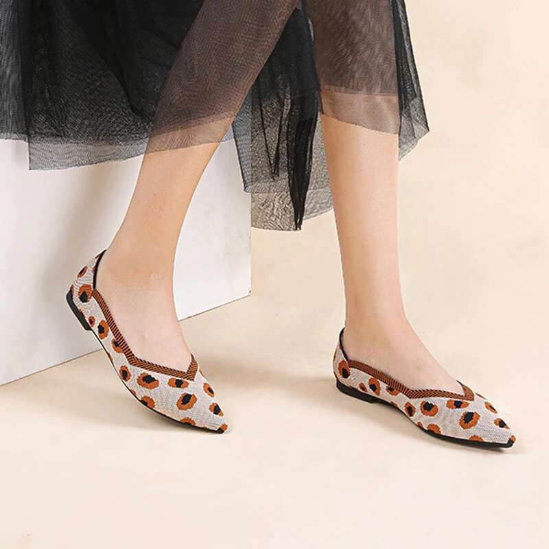 2025 New Women Shoes Flat Knit Breathable Square Heel Fashionable Beautiful Princess Antiskid Rubber Sole Comfortable