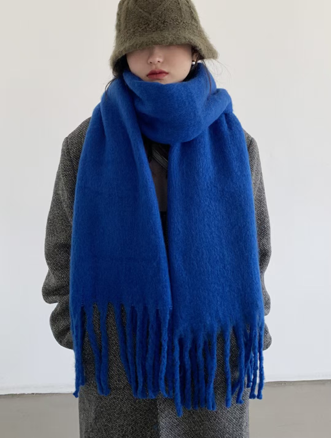 T096 autumn and winter scarf female winter new style high-grade thick warm neck scarf student solid color versatile shawl