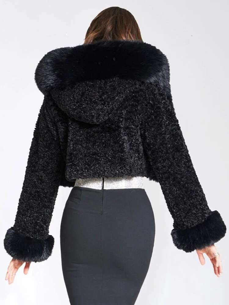 DEAT Fashion Black Faux Fur Coat Women's Hooded Loose Long Sleeve White Thick Warm Short Plush Jacket Winter 2024 New 7Ab6510