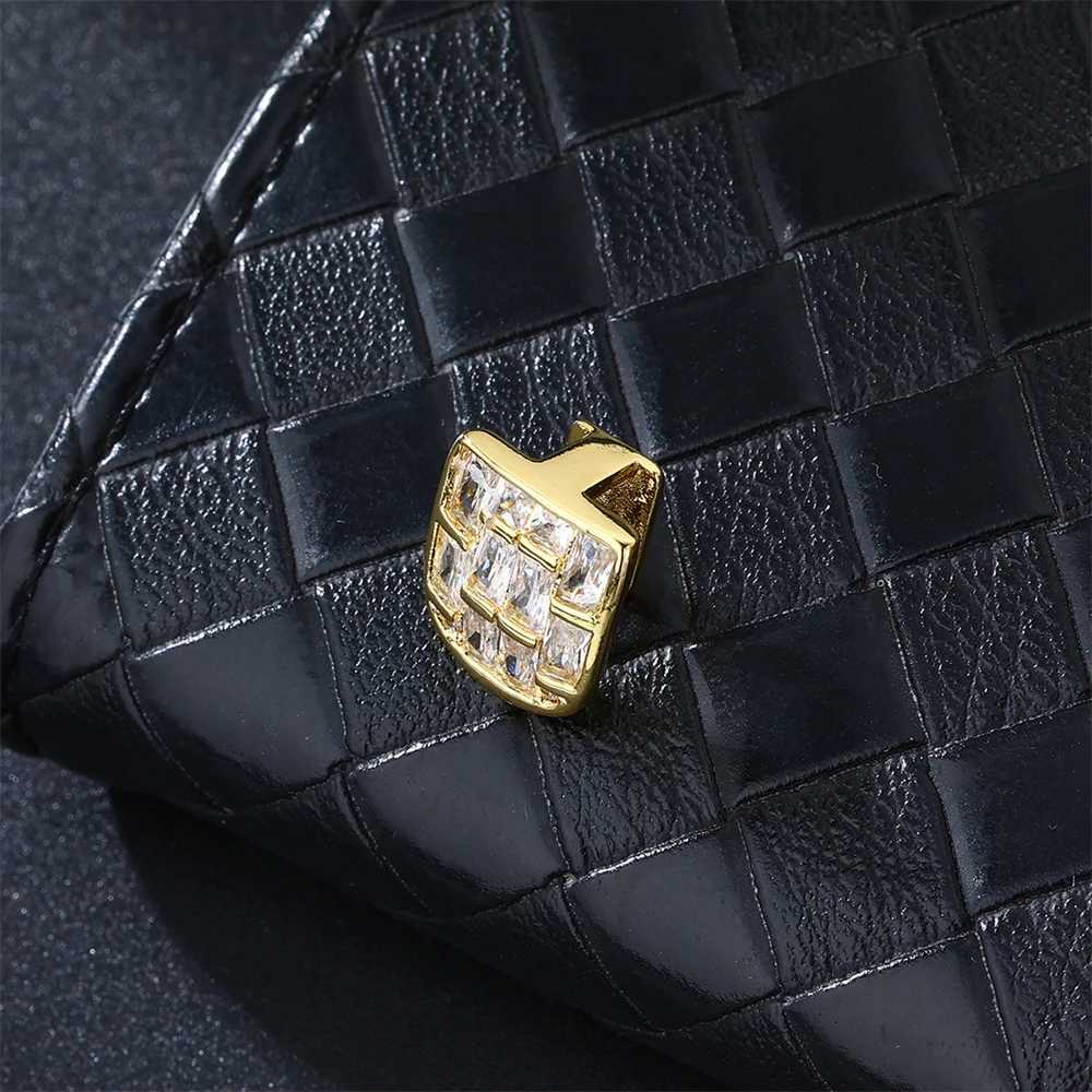 Hip Hop New 2pcs/lot Baguette Stones Teeth Grillz For Men Women Iced Out Cubic Zircon Charm Teeth Grills Party Jewelry 2024XJ250114
