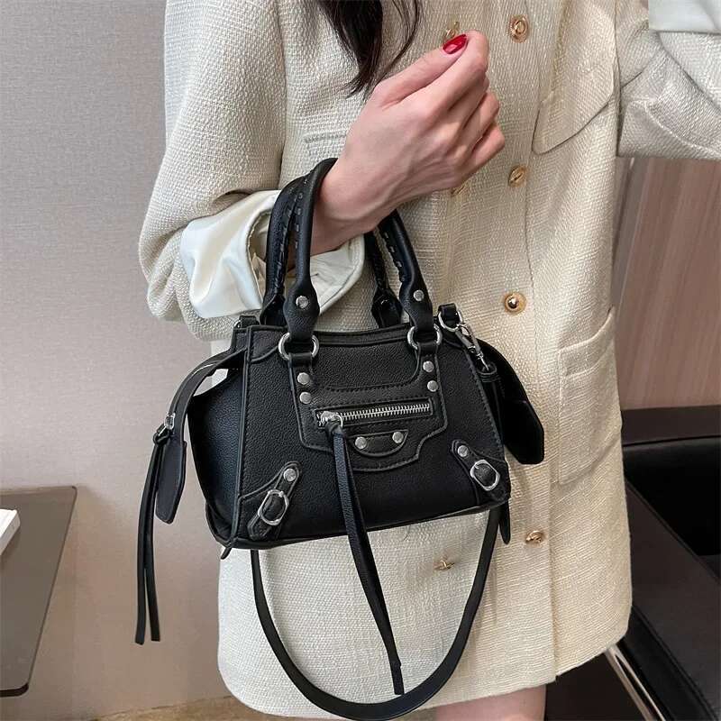 Moto Styg Crossbody Women 2025 New Trend Fashion Chic Rivet Shoulder Bag High Quality Black Faux Leather Designer Handbag