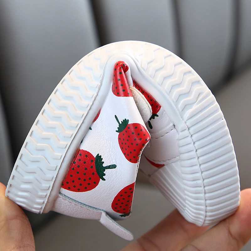 Hot sale pineapple strawberry spring and autumn new soft sole girls children students casual non-slip PU leather sports shoes XJ250712