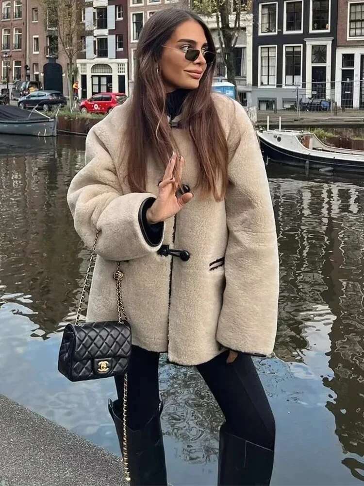 Women's Faux Wool Warm Loose Jacket Retro Round Neck Single Breasted Double Pocket Casual Overcoat Winter Female Chic Coat