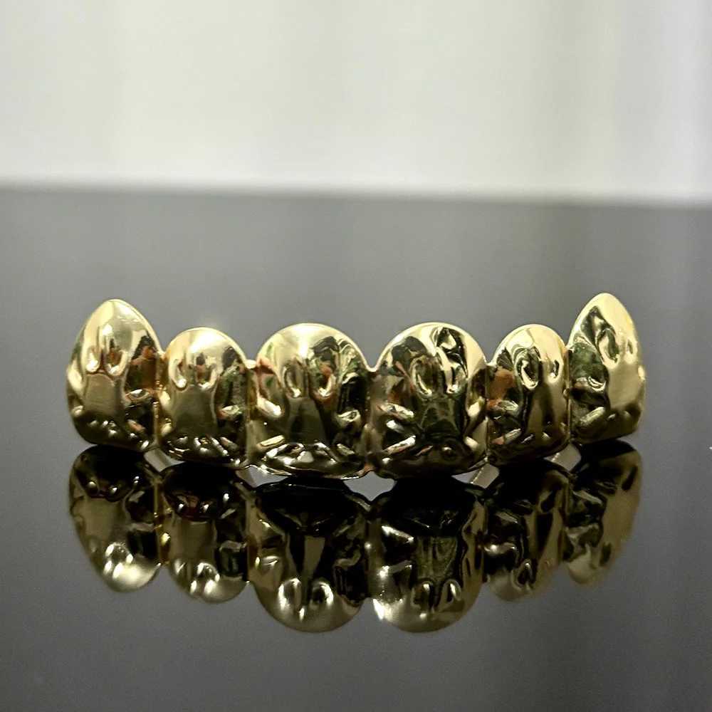 YOUNGX Top Bottom Maple Leaves Pattern Tooth Caps Braces Hip Hop Glossy Teeth Grillz For Women Men Jewelry Dental GrillsXJ250114